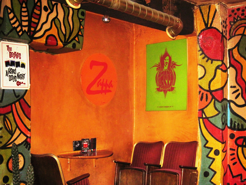 Public Viewing in der Zappa Bar