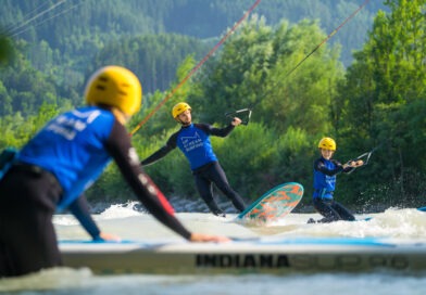 Surfen in Innsbruck mit UP STREAM SURFING